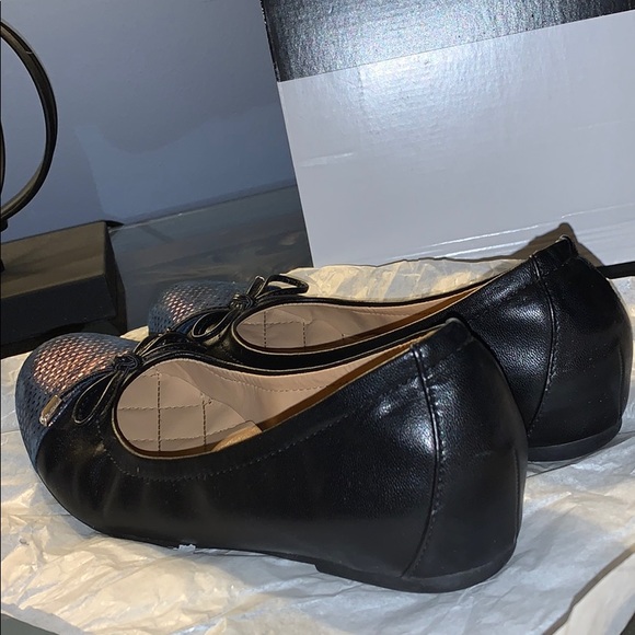 Flats - Picture 2 of 2